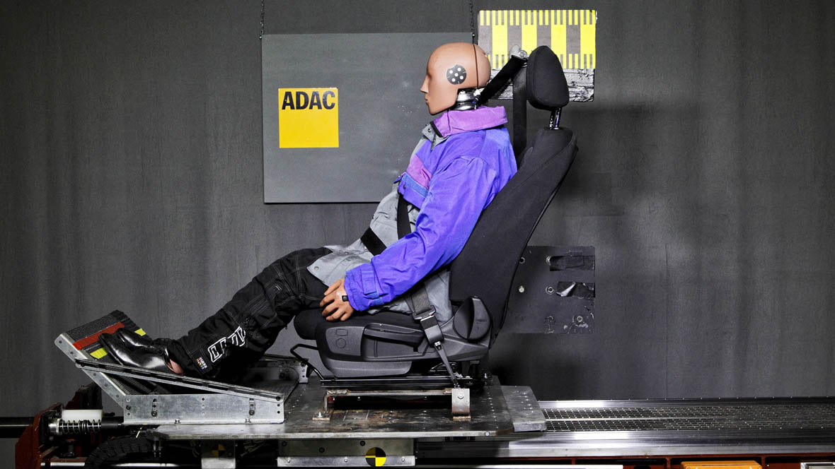 ADAC-Crashtest mit Winterkleidung