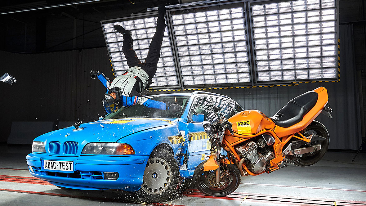 Crashtest ADAC Airbag-Weste