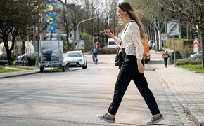 Straßenverkehr Smartphone Handy