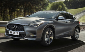 Infiniti Q30