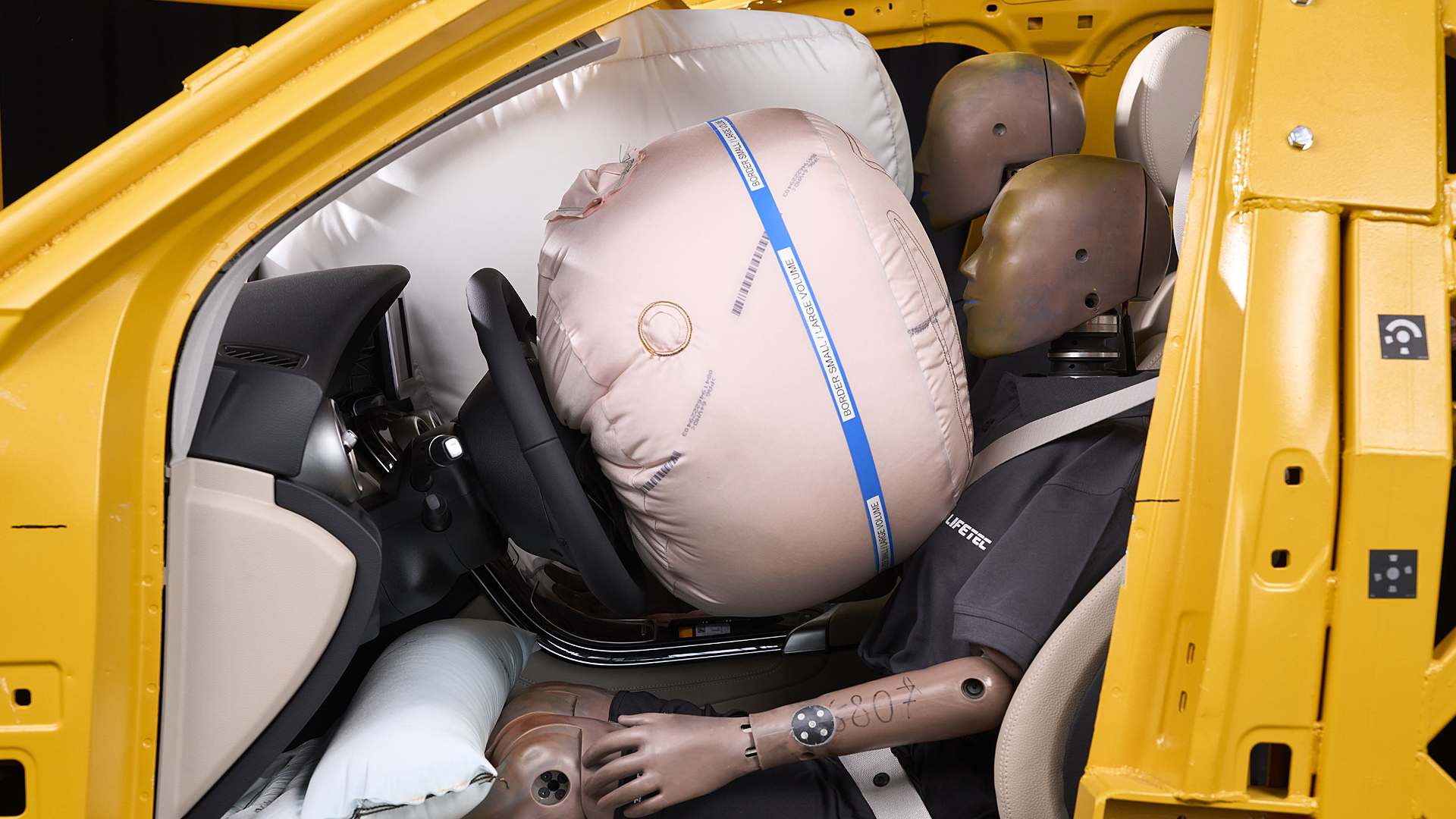 Dual-Contour-Airbag von ZF Lifetec in Action